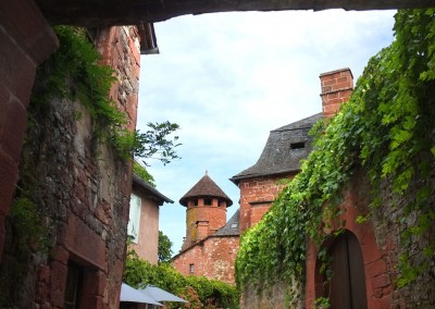 Collonges la rouge et ses tourelles