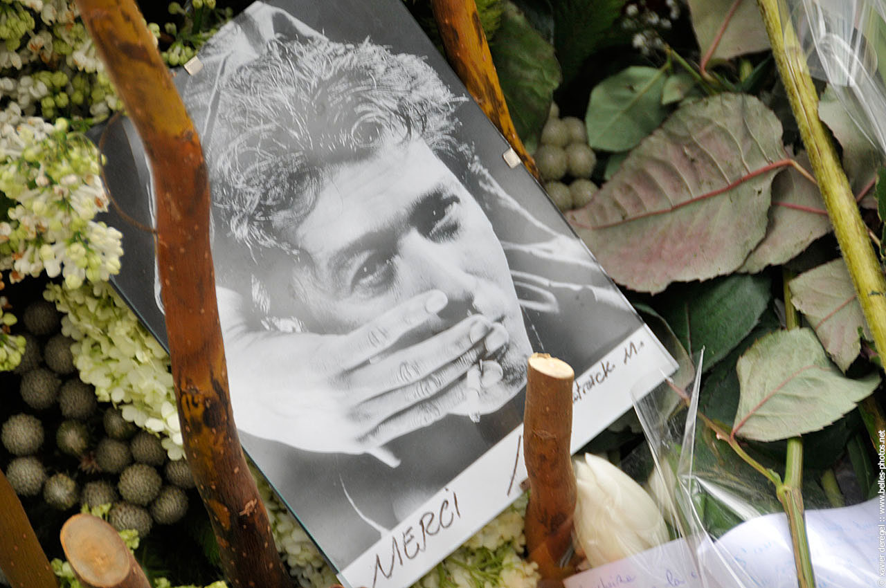 La tombe d Alain Bashung au Pere Lachaise le 23 mars 2009