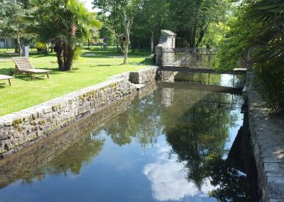 Le magnifique parc du moulin de Claude François