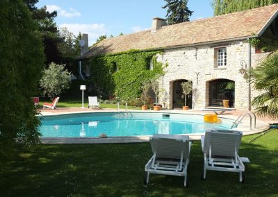 La piscine au moulin de Claude François