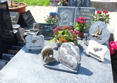 Tombe de Claude François, vue rapprochée