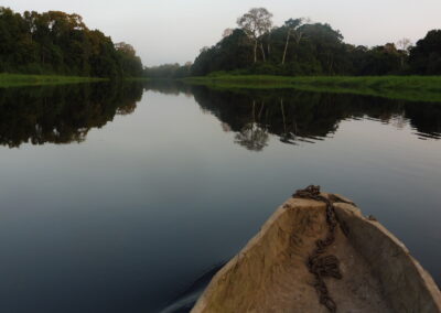 Dans la pirogue