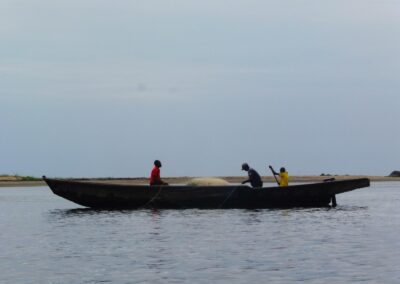 Pêcheurs en pirogue