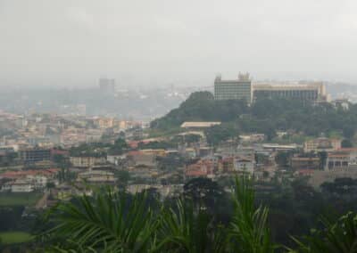 Vue du palais des congrès de Yaoundé
